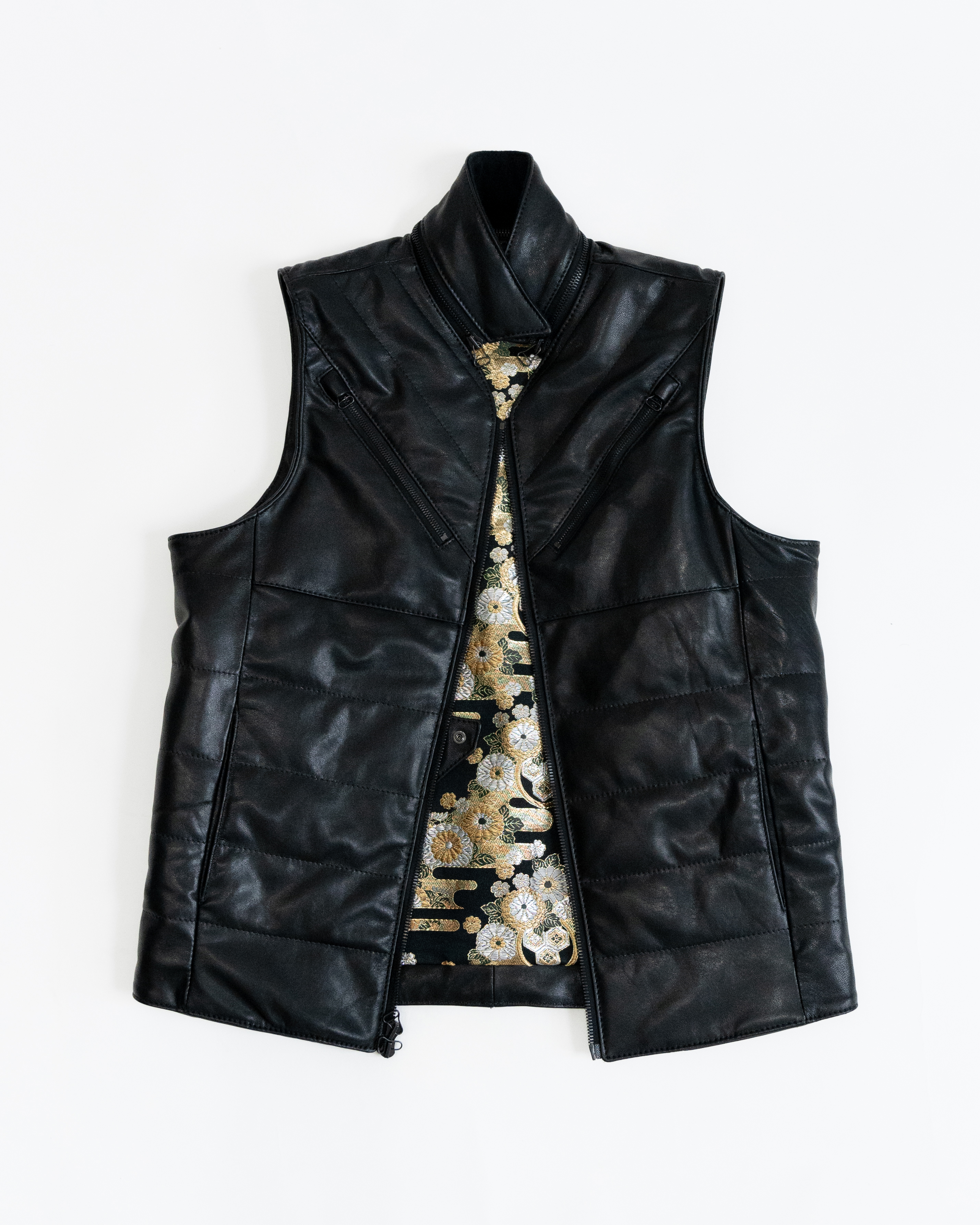 Sanpi Vest / 2024